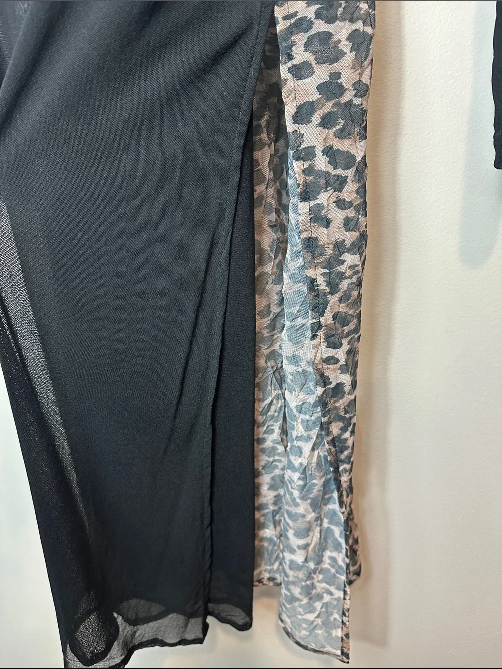 NWT Alembika Wildcat Black Leopard Sheer Crinkle Stretch Mesh Tunic Top Size Med - Picture 7 of 10